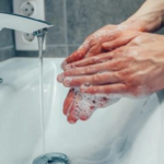 Immagine: acqua_mani